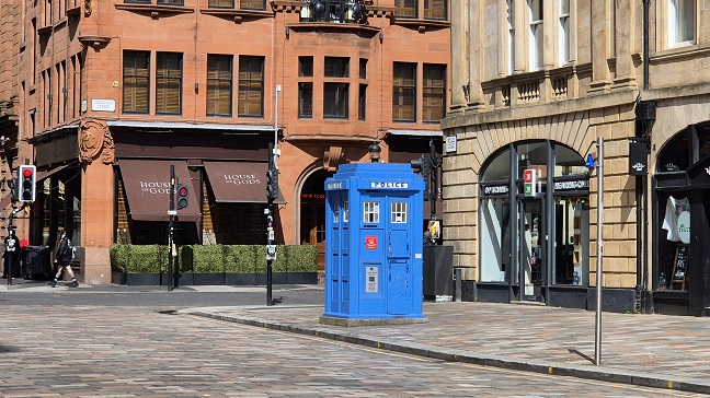 police_box_glasgow_generic_648
