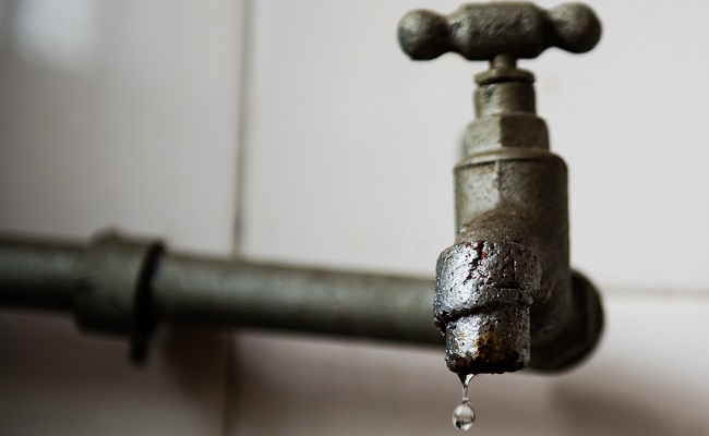 detailofanoldtypewatertap