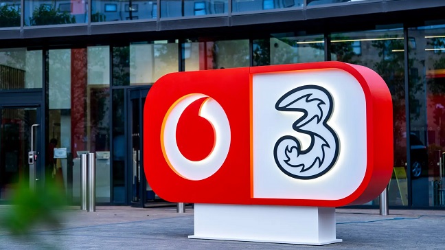 vodafonethree_uk_logo